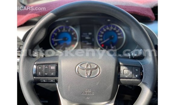 Nunua Imported Toyota Hilux Nyeupe Gari ndani ya Import - Dubai nchini Kati Kenya Nunua Imported Toyota Hilux Nyeupe Gari ndani ya Import - Dubai nchini Kati Kenya