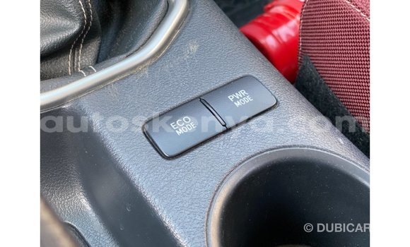 Nunua Imported Toyota Hilux Nyeupe Gari ndani ya Import - Dubai nchini Kati Kenya Nunua Imported Toyota Hilux Nyeupe Gari ndani ya Import - Dubai nchini Kati Kenya