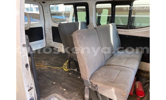 Nunua Imported Nissan Urvan Nyeupe Gari ndani ya Import - Dubai nchini Kati Kenya Nunua Imported Nissan Urvan Nyeupe Gari ndani ya Import - Dubai nchini Kati Kenya