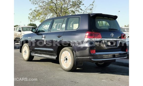 Imported Toyota Land Cruiser Black Makiinaa iti Import - Dubai keessatti Central Kenya keessatti Imported Toyota Land Cruiser Black Makiinaa iti Import - Dubai keessatti Central Kenya keessatti