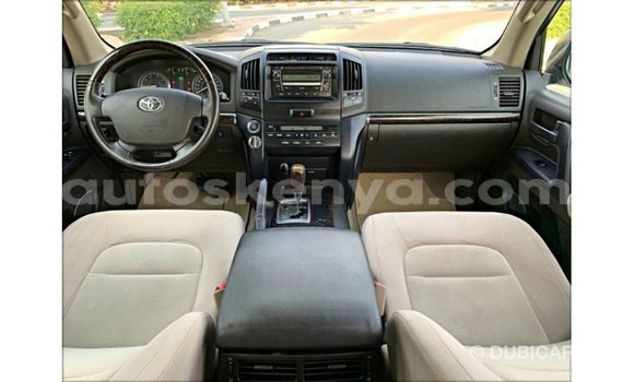 Buy Import Toyota Land Cruiser White Car in Import - Dubai in Central Kenya Buy Import Toyota Land Cruiser White Car in Import - Dubai in Central Kenya