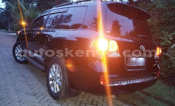 Oofamaa Toyota Land Cruiser Black Makiinaa iti Nairobi keessatti Nairobi keessatti Oofamaa Toyota Land Cruiser Black Makiinaa iti Nairobi keessatti Nairobi keessatti