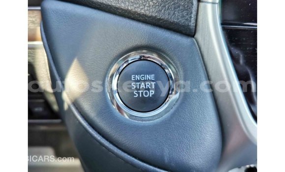 Imported Toyota Land Cruiser Black Makiinaa iti Import - Dubai keessatti Central Kenya keessatti Imported Toyota Land Cruiser Black Makiinaa iti Import - Dubai keessatti Central Kenya keessatti