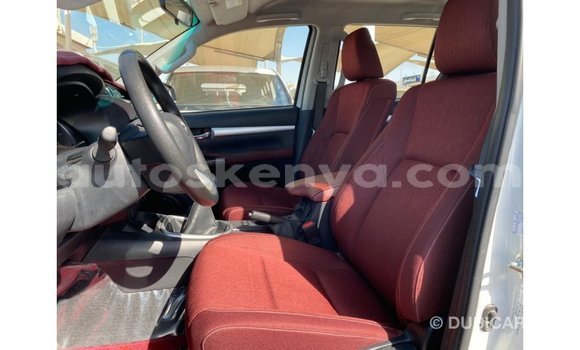 Nunua Imported Toyota Hilux Nyeupe Gari ndani ya Import - Dubai nchini Kati Kenya Nunua Imported Toyota Hilux Nyeupe Gari ndani ya Import - Dubai nchini Kati Kenya
