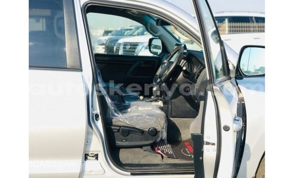 Imported Toyota Land Cruiser Other Makiinaa iti Import - Dubai keessatti Central Kenya keessatti Imported Toyota Land Cruiser Other Makiinaa iti Import - Dubai keessatti Central Kenya keessatti