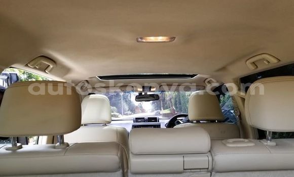 Oofamaa Toyota Land Cruiser Prado Silver Makiinaa iti Nairobi keessatti Nairobi keessatti Oofamaa Toyota Land Cruiser Prado Silver Makiinaa iti Nairobi keessatti Nairobi keessatti