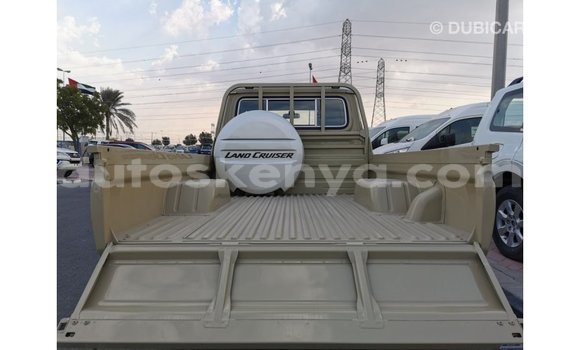 Buy Import Toyota Land Cruiser Beige Car in Import - Dubai in Central Kenya Buy Import Toyota Land Cruiser Beige Car in Import - Dubai in Central Kenya