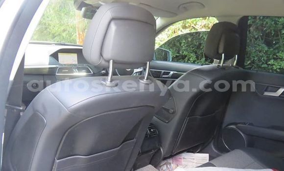 Oofamaa Mercedes‒Benz C–Class White Makiinaa iti Nairobi keessatti Nairobi keessatti Oofamaa Mercedes‒Benz C–Class White Makiinaa iti Nairobi keessatti Nairobi keessatti