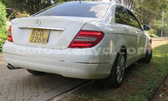 Oofamaa Mercedes‒Benz C–Class White Makiinaa iti Nairobi keessatti Nairobi keessatti Oofamaa Mercedes‒Benz C–Class White Makiinaa iti Nairobi keessatti Nairobi keessatti