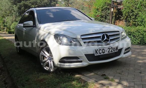 Oofamaa Mercedes‒Benz C–Class White Makiinaa iti Nairobi keessatti Nairobi keessatti Oofamaa Mercedes‒Benz C–Class White Makiinaa iti Nairobi keessatti Nairobi keessatti