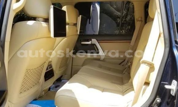 Oofamaa Toyota Land Cruiser Black Makiinaa iti Nairobi keessatti Nairobi keessatti Oofamaa Toyota Land Cruiser Black Makiinaa iti Nairobi keessatti Nairobi keessatti