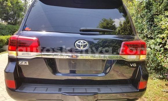 Oofamaa Toyota Land Cruiser Black Makiinaa iti Nairobi keessatti Nairobi keessatti Oofamaa Toyota Land Cruiser Black Makiinaa iti Nairobi keessatti Nairobi keessatti