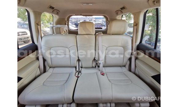 Nunua Imported Toyota Land Cruiser Nyeupe Gari ndani ya Import - Dubai nchini Kati Kenya Nunua Imported Toyota Land Cruiser Nyeupe Gari ndani ya Import - Dubai nchini Kati Kenya