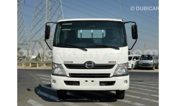 Imported Hino 300 Series White Netiree iti Import - Dubai keessatti Central Kenya keessatti Imported Hino 300 Series White Netiree iti Import - Dubai keessatti Central Kenya keessatti