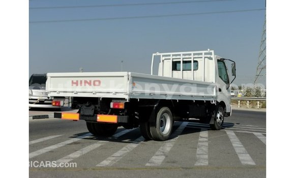 Imported Hino 300 Series White Netiree iti Import - Dubai keessatti Central Kenya keessatti Imported Hino 300 Series White Netiree iti Import - Dubai keessatti Central Kenya keessatti