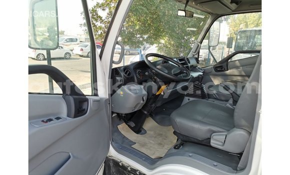 Imported Hino 300 Series White Netiree iti Import - Dubai keessatti Central Kenya keessatti Imported Hino 300 Series White Netiree iti Import - Dubai keessatti Central Kenya keessatti