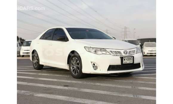 Nunua Imported Toyota Camry Nyeupe Gari ndani ya Import - Dubai nchini Kati Kenya Nunua Imported Toyota Camry Nyeupe Gari ndani ya Import - Dubai nchini Kati Kenya