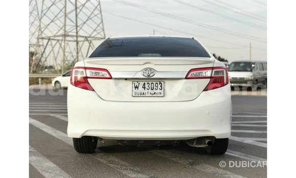 Nunua Imported Toyota Camry Nyeupe Gari ndani ya Import - Dubai nchini Kati Kenya Nunua Imported Toyota Camry Nyeupe Gari ndani ya Import - Dubai nchini Kati Kenya