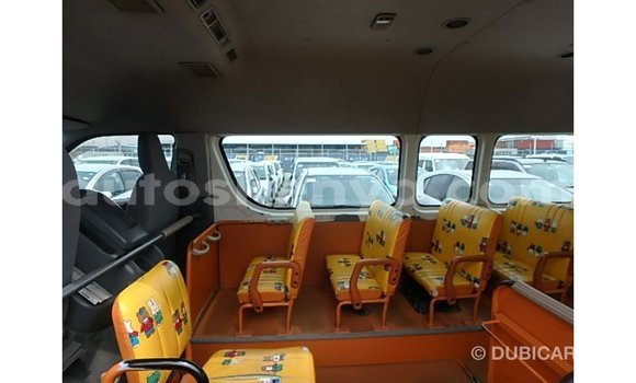 Imported Toyota Hiace Red Makiinaa iti Import - Dubai keessatti Central Kenya keessatti Imported Toyota Hiace Red Makiinaa iti Import - Dubai keessatti Central Kenya keessatti