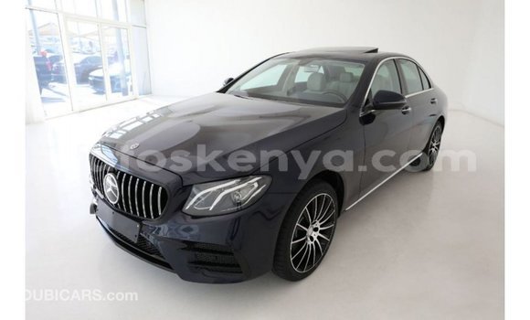 Nunua Imported Mercedes‒Benz 1117 Bluu Lori ndani ya Import - Dubai nchini Kati Kenya Nunua Imported Mercedes‒Benz 1117 Bluu Lori ndani ya Import - Dubai nchini Kati Kenya