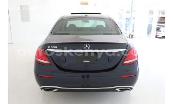 Nunua Imported Mercedes‒Benz 1117 Bluu Lori ndani ya Import - Dubai nchini Kati Kenya Nunua Imported Mercedes‒Benz 1117 Bluu Lori ndani ya Import - Dubai nchini Kati Kenya