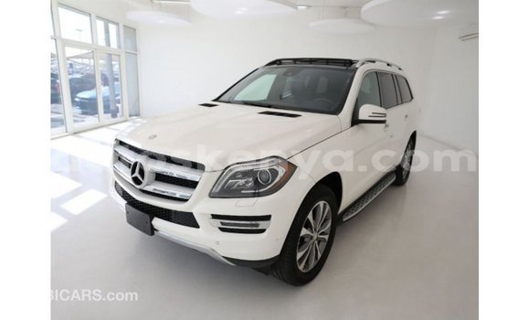 Buy Import Mercedes‒Benz 1117 White Truck in Import - Dubai in Central Kenya Buy Import Mercedes‒Benz 1117 White Truck in Import - Dubai in Central Kenya