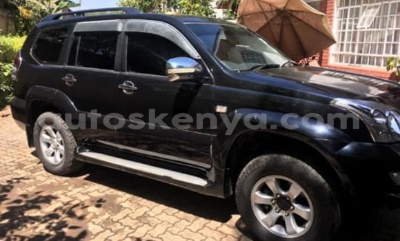 Oofamaa Toyota Land Cruiser Prado Black Makiinaa iti Nairobi keessatti Nairobi keessatti