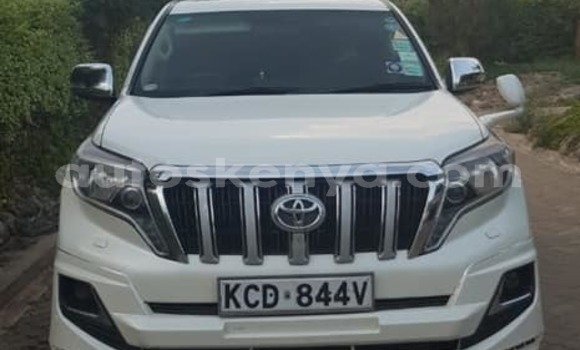 Buy Used Toyota Land Cruiser Prado White Car in Nairobi in Nairobi