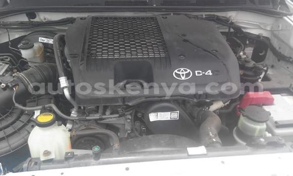 Buy Used Toyota Hilux White Car in Nairobi in Nairobi Buy Used Toyota Hilux White Car in Nairobi in Nairobi
