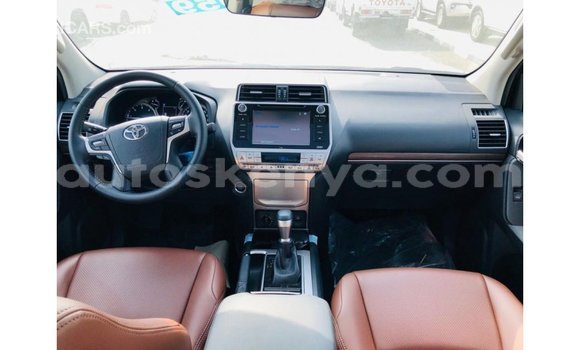 Nunua Imported Toyota Prado Nyeusi Gari ndani ya Import - Dubai nchini Kati Kenya Nunua Imported Toyota Prado Nyeusi Gari ndani ya Import - Dubai nchini Kati Kenya