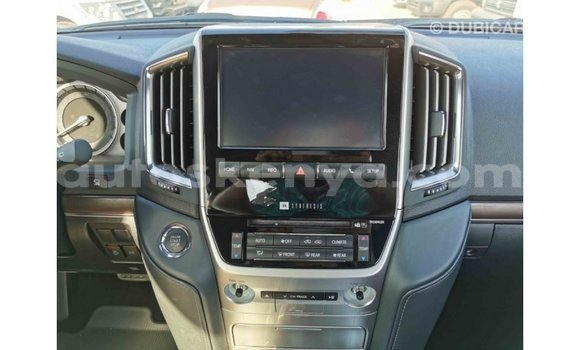 Buy Import Toyota Land Cruiser Black Car in Import - Dubai in Central Kenya Buy Import Toyota Land Cruiser Black Car in Import - Dubai in Central Kenya