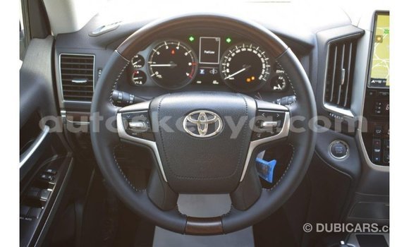 Buy Import Toyota Land Cruiser Black Car in Import - Dubai in Central Kenya Buy Import Toyota Land Cruiser Black Car in Import - Dubai in Central Kenya