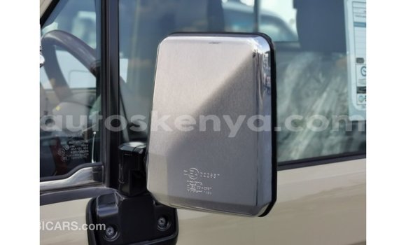 Nunua Imported Toyota Land Cruiser Beige Gari ndani ya Import - Dubai nchini Kati Kenya Nunua Imported Toyota Land Cruiser Beige Gari ndani ya Import - Dubai nchini Kati Kenya