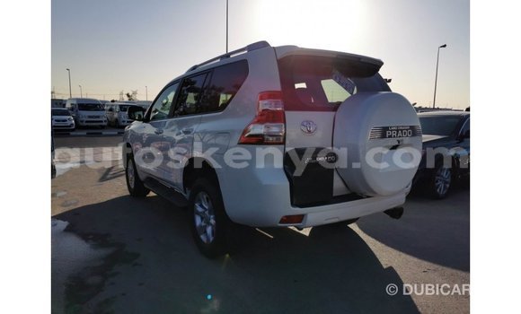 Nunua Imported Toyota Prado Nyeupe Gari ndani ya Import - Dubai nchini Kati Kenya Nunua Imported Toyota Prado Nyeupe Gari ndani ya Import - Dubai nchini Kati Kenya