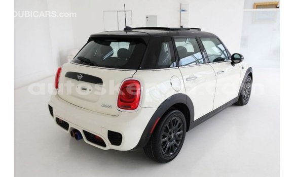 Nunua Imported Mini Cooper Beige Gari ndani ya Import - Dubai nchini Kati Kenya Nunua Imported Mini Cooper Beige Gari ndani ya Import - Dubai nchini Kati Kenya
