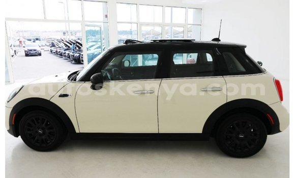 Nunua Imported Mini Cooper Beige Gari ndani ya Import - Dubai nchini Kati Kenya Nunua Imported Mini Cooper Beige Gari ndani ya Import - Dubai nchini Kati Kenya