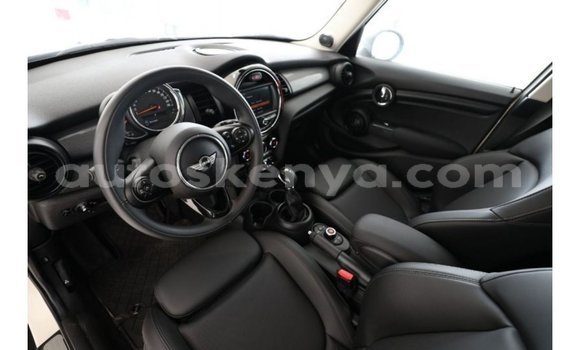 Nunua Imported Mini Cooper Beige Gari ndani ya Import - Dubai nchini Kati Kenya Nunua Imported Mini Cooper Beige Gari ndani ya Import - Dubai nchini Kati Kenya