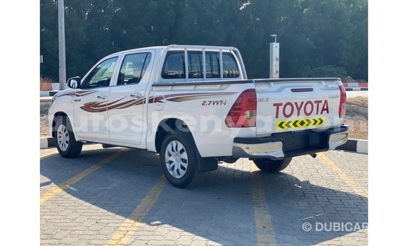 Nunua Imported Toyota Hilux Nyeupe Gari ndani ya Import - Dubai nchini Kati Kenya Nunua Imported Toyota Hilux Nyeupe Gari ndani ya Import - Dubai nchini Kati Kenya