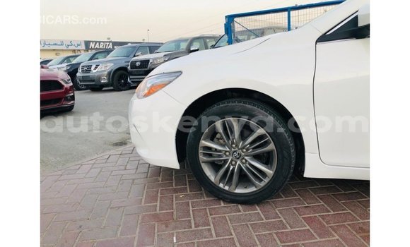 Imported Toyota Camry White Makiinaa iti Import - Dubai keessatti Central Kenya keessatti Imported Toyota Camry White Makiinaa iti Import - Dubai keessatti Central Kenya keessatti
