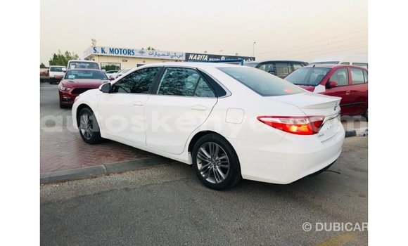Imported Toyota Camry White Makiinaa iti Import - Dubai keessatti Central Kenya keessatti Imported Toyota Camry White Makiinaa iti Import - Dubai keessatti Central Kenya keessatti