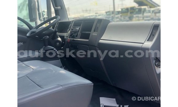 Imported Isuzu Bighorn White Netiree iti Import - Dubai keessatti Central Kenya keessatti Imported Isuzu Bighorn White Netiree iti Import - Dubai keessatti Central Kenya keessatti