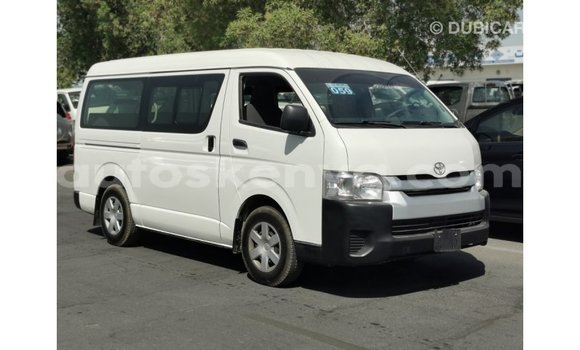 Nunua Imported Toyota Hiace Nyeupe Gari ndani ya Import - Dubai nchini Kati Kenya Nunua Imported Toyota Hiace Nyeupe Gari ndani ya Import - Dubai nchini Kati Kenya