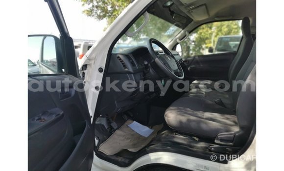 Nunua Imported Toyota Hiace Nyeupe Gari ndani ya Import - Dubai nchini Kati Kenya Nunua Imported Toyota Hiace Nyeupe Gari ndani ya Import - Dubai nchini Kati Kenya