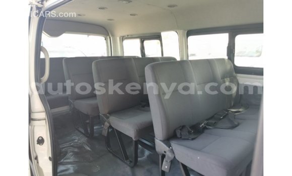 Nunua Imported Toyota Hiace Nyeupe Gari ndani ya Import - Dubai nchini Kati Kenya Nunua Imported Toyota Hiace Nyeupe Gari ndani ya Import - Dubai nchini Kati Kenya