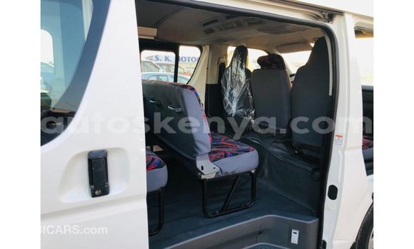 Imported Toyota Hiace White Makiinaa iti Import - Dubai keessatti Central Kenya keessatti Imported Toyota Hiace White Makiinaa iti Import - Dubai keessatti Central Kenya keessatti