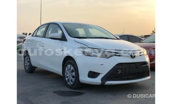 Nunua Imported Toyota Yaris Nyeupe Gari ndani ya Import - Dubai nchini Kati Kenya Nunua Imported Toyota Yaris Nyeupe Gari ndani ya Import - Dubai nchini Kati Kenya
