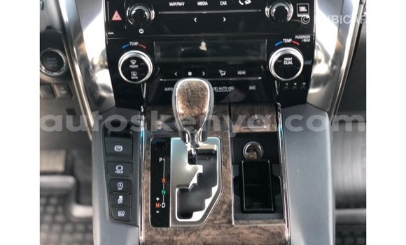 Imported Toyota Alphard White Makiinaa iti Import - Dubai keessatti Central Kenya keessatti Imported Toyota Alphard White Makiinaa iti Import - Dubai keessatti Central Kenya keessatti