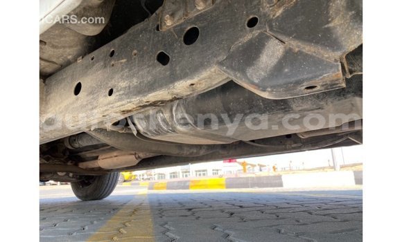 Imported Mitsubishi L200 White Makiinaa iti Import - Dubai keessatti Central Kenya keessatti Imported Mitsubishi L200 White Makiinaa iti Import - Dubai keessatti Central Kenya keessatti