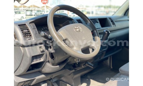 Buy Import Toyota Hiace White Car in Import - Dubai in Central Kenya Buy Import Toyota Hiace White Car in Import - Dubai in Central Kenya