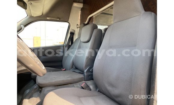 Buy Import Toyota Hiace White Car in Import - Dubai in Central Kenya Buy Import Toyota Hiace White Car in Import - Dubai in Central Kenya